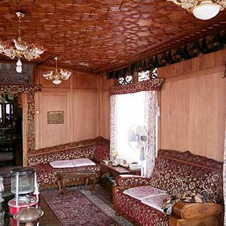 Nelofar House Boat, Srinagar 3